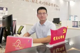 【奋斗百年路 启航新征程】琅琊镇东杨家洼网格党支部书记李仁峰：抓实党建强根基 凝聚力量谋发展图片