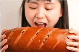 来自俄罗斯的原味大列巴，一个有5斤重，后来输给新疆果味大列巴图片