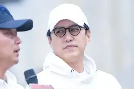 靳东郭涛胖到走形，天涯四美严屹宽发肿，内娱中年男演员没救啦图片