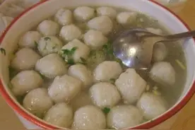 酸辣蟹肉汤丸的详细制作教程图片