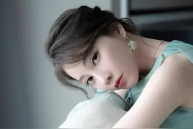 明星美腿图片-冯提莫图片