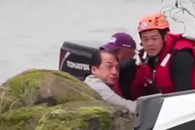 成龙拍新片时意外溺水消失了45秒，唐季礼都急哭了：别折在我手里图片
