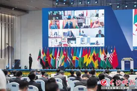 浏阳河畔崛起会展新城图片