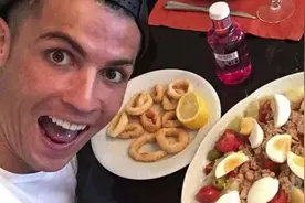 丰特：C罗的饮食影响很多队友 他赛后爱吃牛排！也偶尔放纵一下图片