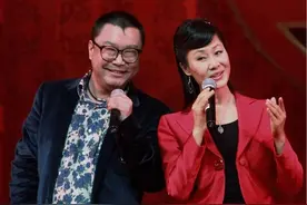 1年入狱2次的尹相杰，如今瘦到认不出，紧随于文华像跟班儿图片