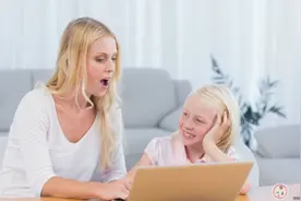 孩子突然变成"小话痨"？父母抓住这个关键期，孩子在这方面变优秀图片