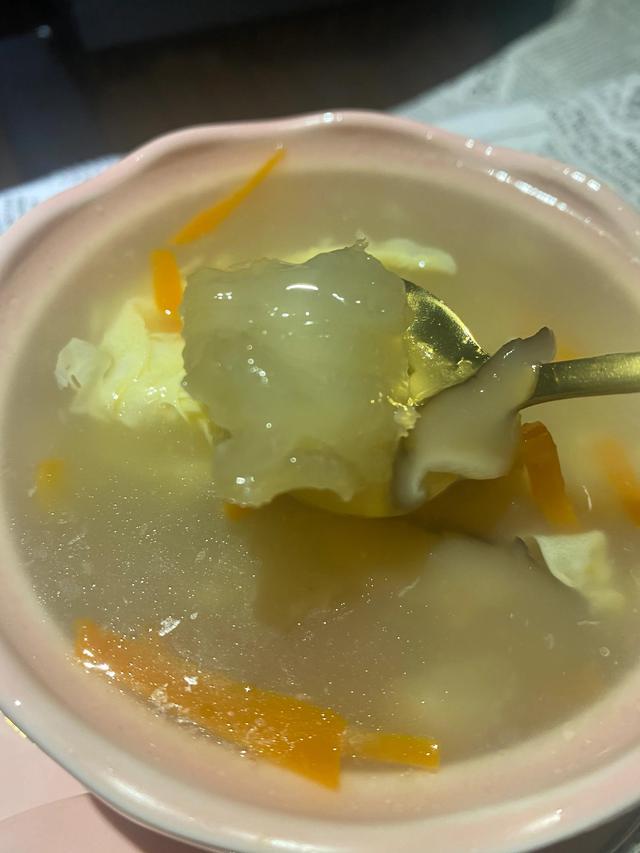 花胶蒸鸡蛋 2026年花胶蒸鸡蛋有什么功效 花胶蒸鸡蛋 2026年花胶蒸鸡蛋有什么功效