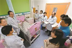 长得漂亮也可能是种病 福州一女童患上“歌舞伎综合征”图片