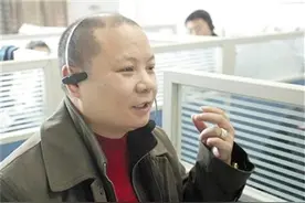 靠洗脚一年收入10亿，员工住豪宅开保时捷，他却连病都看不起图片
