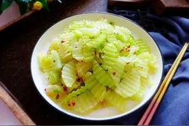 天热，最该常吃的不是黄瓜，而是它，不炒不炖吃不胖，舒爽度夏图片