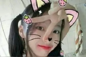 因担心儿子早恋，妈妈将其打扮成“女生”，网友：无法接受图片