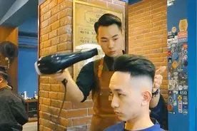 男生发型就应该干净利落、这款国产复古油头发型你值得拥有！视频封面