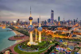 加拿大上空出现25朵蘑菇云，威力堪比核爆，霍金预言成真了？图片