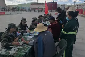 女子民兵医疗救护排结合岗位抓训练勤服务图片