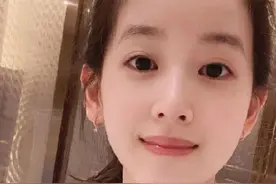穿紧身服秀好身材，章泽天晒健身视频图片