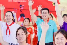 中国女排前功勋教头再亮相！他能否重新出山？接班郎平恐怕3难点图片