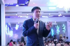 "只有消灭农民，国家才能富强"：王福重，你欠亿万农民一声道歉！图片