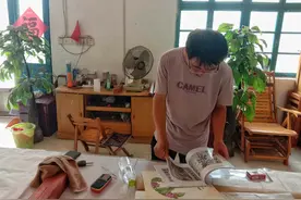 山东茌平：一纸中堂画驰名海内外，画了40年的农家汉重入“学堂”图片