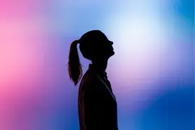 追求喜欢的女生3天，我就放弃了：有一种病叫爱无能图片