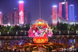 震撼航拍！今晚的天鹅湖，绚烂夺目！图片