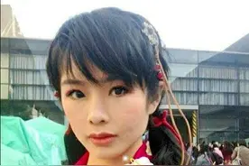 同学爆料许可馨一个重要秘密，改名为“许立娜”，家长：别回国图片