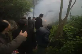 全州县白宝乡唐家村村民为红七军烈士扫墓，这是第91个清明节了图片