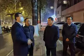 环保人的“夜生活”图片