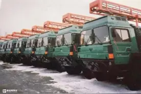 西北油田里最硬核卡车，上世纪90年代引进，曼LX90型越野卡车实拍图片