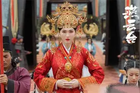 《燕云台》中萧燕燕崇拜的述律太后，是个比吕武还狠的牛人图片