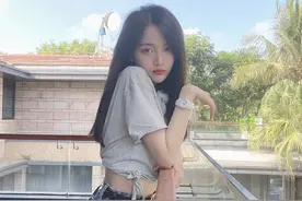 火箭少女吴宣仪微博晒艳照，网友感叹爱了爱了图片