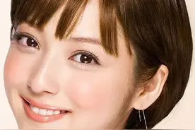 “日本素颜最美女星”佐佐木希的百变时尚穿搭，每一套都好看图片