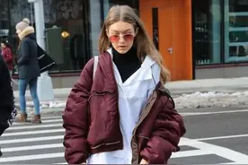 为什么穿衣“土气又显老”?这3个穿搭雷区要避免，中年女人更要学图片