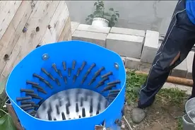家禽脱毛机，简简单单的原理，是爱吃肉的聪明人发明的吗？视频封面