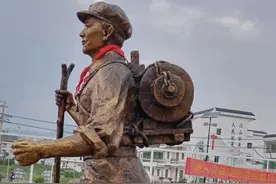 长征路上，把唯一1台68公斤手摇发电机，从起点背到延安的那个人图片