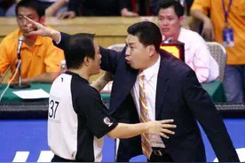 CBA最伟大的教练李春江，打造广东王朝，发誓不去国家队任教图片