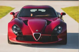 2010的阿尔法罗密欧TZ3 Stradale Zagato还是那么迷人图片