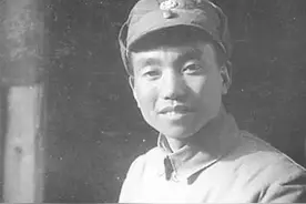 1955年萧克被评为上将为何争议多？因为他站错一次队了图片