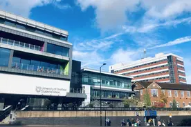 多名留学生在英街头遭袭 当地学生：“这里曾被评为英国最安全的城市”图片
