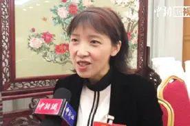 查艳代表呼吁大力培养全科医生队伍视频封面