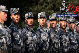 新兵成长全景纪录片①《初训》视频封面