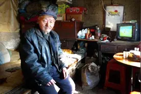 老人身上那股难闻的味道，竟可能是“死气”，还有科学依据？视频封面