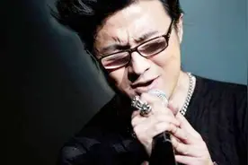 这首《普通disco》被汪峰改成摇滚版红遍半边天，其实原唱更好听视频封面