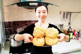 牛奶+红糖+面粉，小媳妇做开花大馒头，松软香甜，比面包还好吃！视频封面