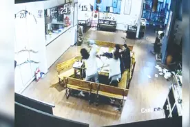 这就是重庆女娃儿！ 老公沉迷射箭 妻子抡起扳手怒砸射箭店视频封面