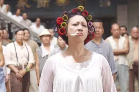 北京秀水街大姐全程流利英文与外国人砍价，太霸气了视频封面