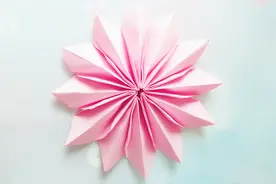 一分钟也能DIY的漂亮花朵，折法非常简单，手工折纸视频教程视频封面