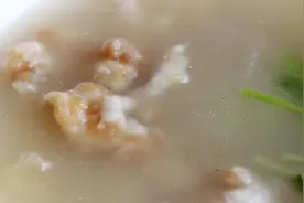 教你在家做鲈鱼汤，味道鲜美，好喝又营养！视频封面