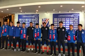 吴晓晖寄语申花9900梯队：清醒认识自身不足 为上海带来更多荣耀视频封面