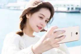 不知道怎么拍照才好看，教你一个小窍门，每次拍照都漂亮视频封面