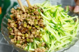 面条控快看，自制肉酱面不要太好吃，肉香酱鲜，自己能吃一大碗！视频封面